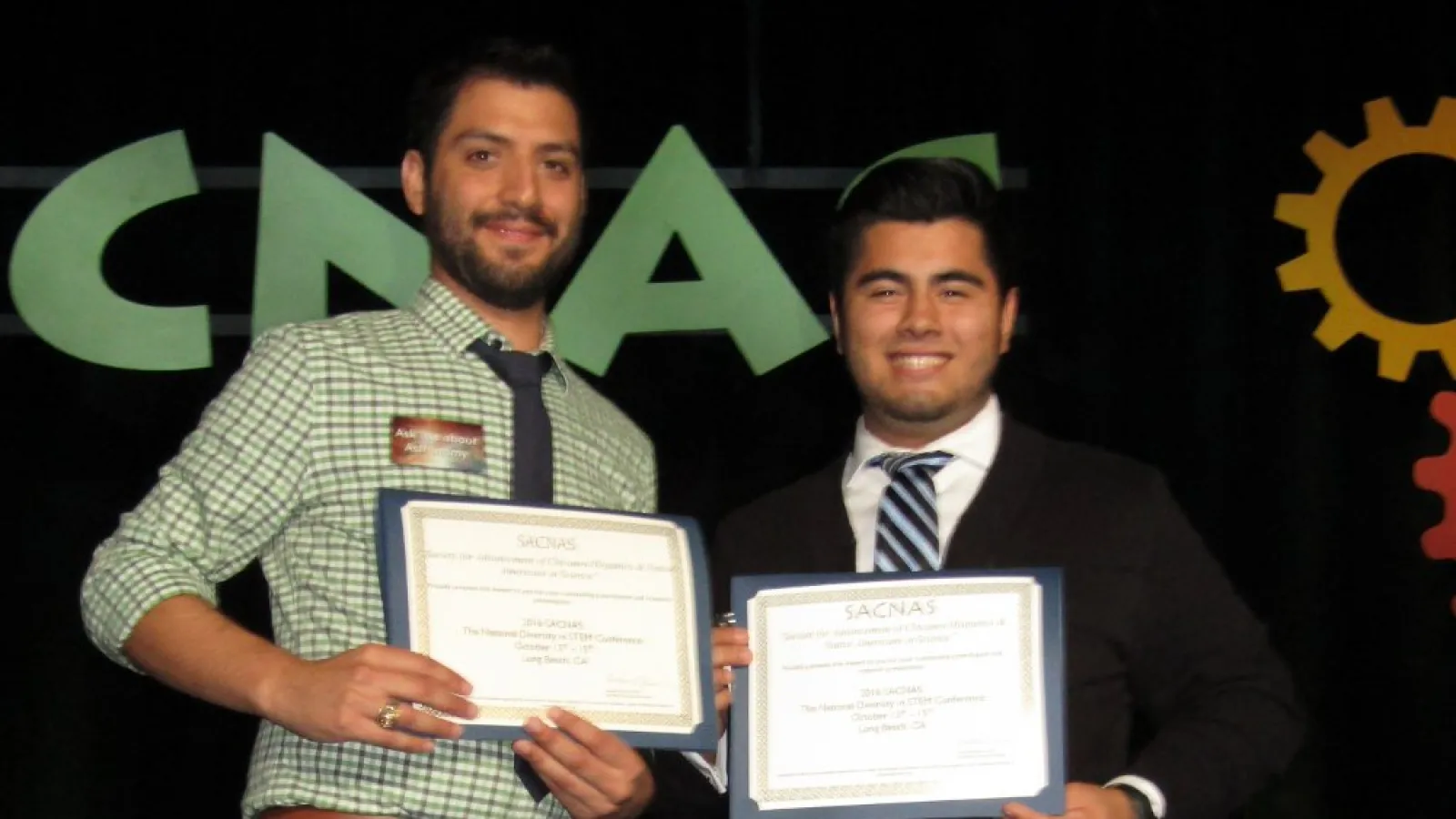 Villanueva wins award at SACNAS Conference