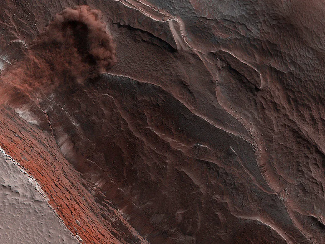 Avalanache on Mars