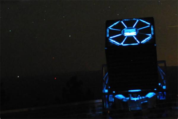 Picture of the SDSS telescope at Apache Point Observatory